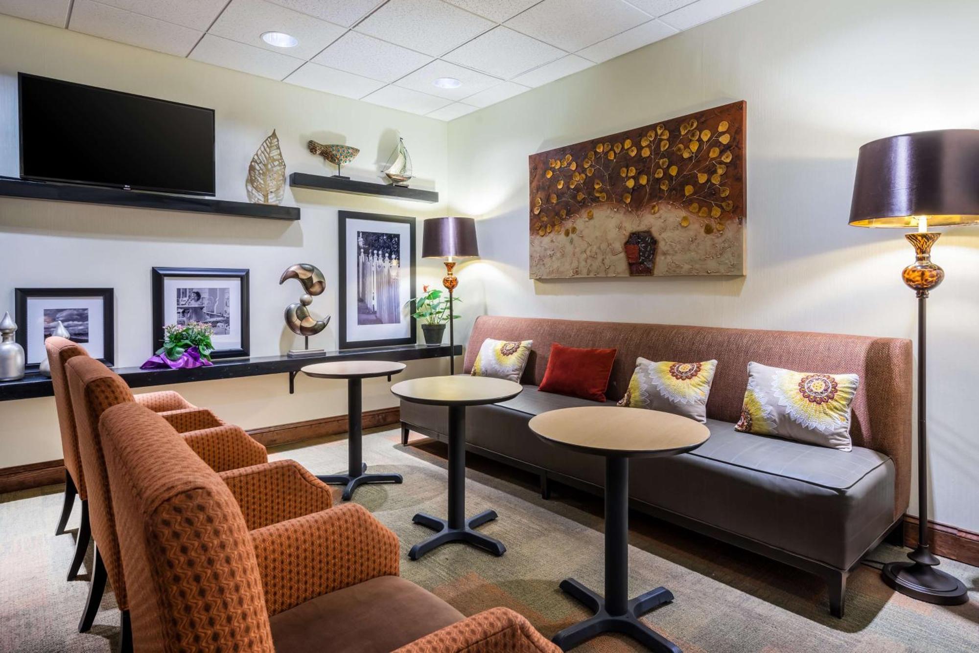 Hampton Inn Clifton Park Exterior photo